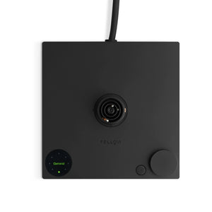 Unità base nera per bollitore elettrico con pulsante di controllo e display digitale, parte di EspressoGear, tutto sul caffè.