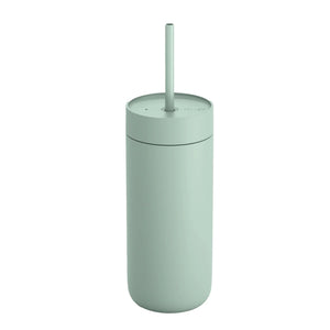 Tazza da viaggio isolata verde menta per bevande fredde con cannuccia, parte di Fellow, Take away, Ultime novità, tutto sul caffè.